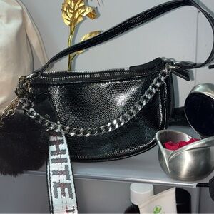Mini Handheld cross chain purse (**OFFWHITE KEYCHAIN INCLUDED )